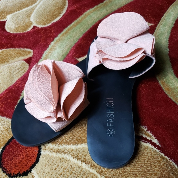 SALE!!Flower top sandals - Picture 4 of 7